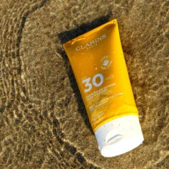 Clarins Crème Solaire Jeunesse Haute Protection SPF30 Crème Solaire -Kapao Boutique creme solaire 5
